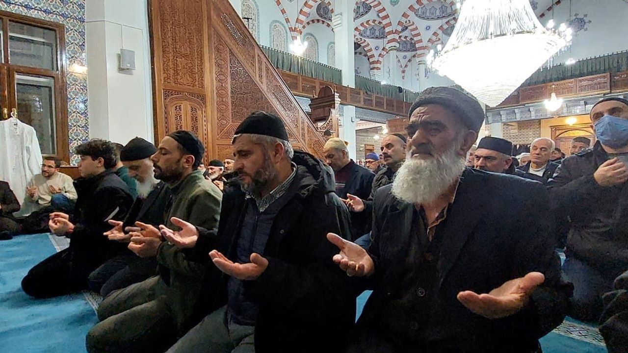 Erzurum'da 1001 Hatim Programı Hacı Ahmet Baba Camii'nde Sona Erdi