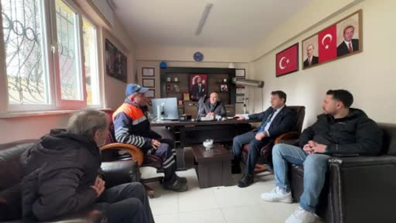 Esenyurt'ta duyarlı davranış: Bulunan para poşeti sahibine ulaştırıldı