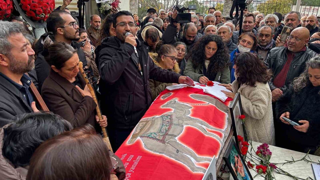 Eski İHD İzmir Şube Başkanı Ali Aydın toprağa verildi