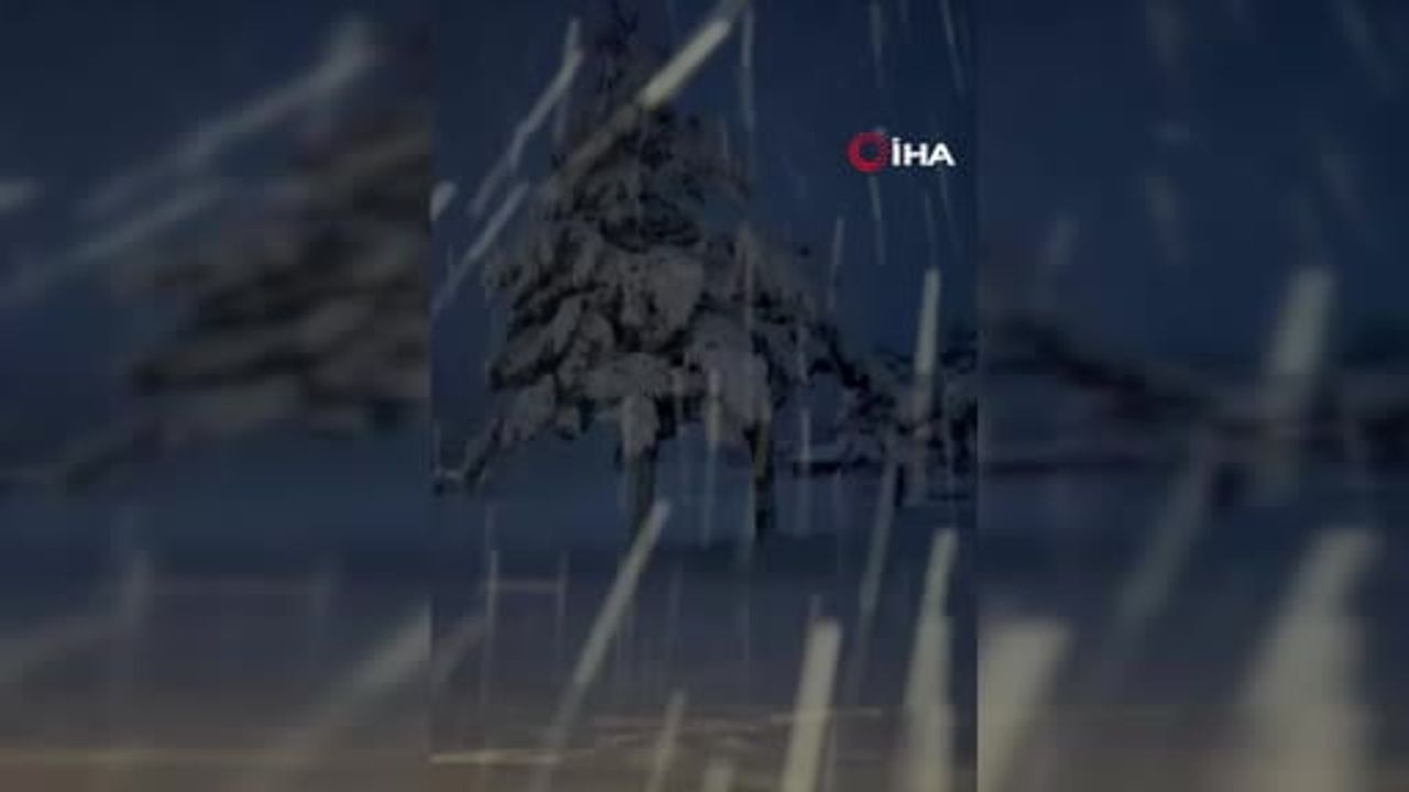 Eskişehir beyaza büründü: Tarihi Odunpazarı Evleri’nde kartpostallık kar manzarası