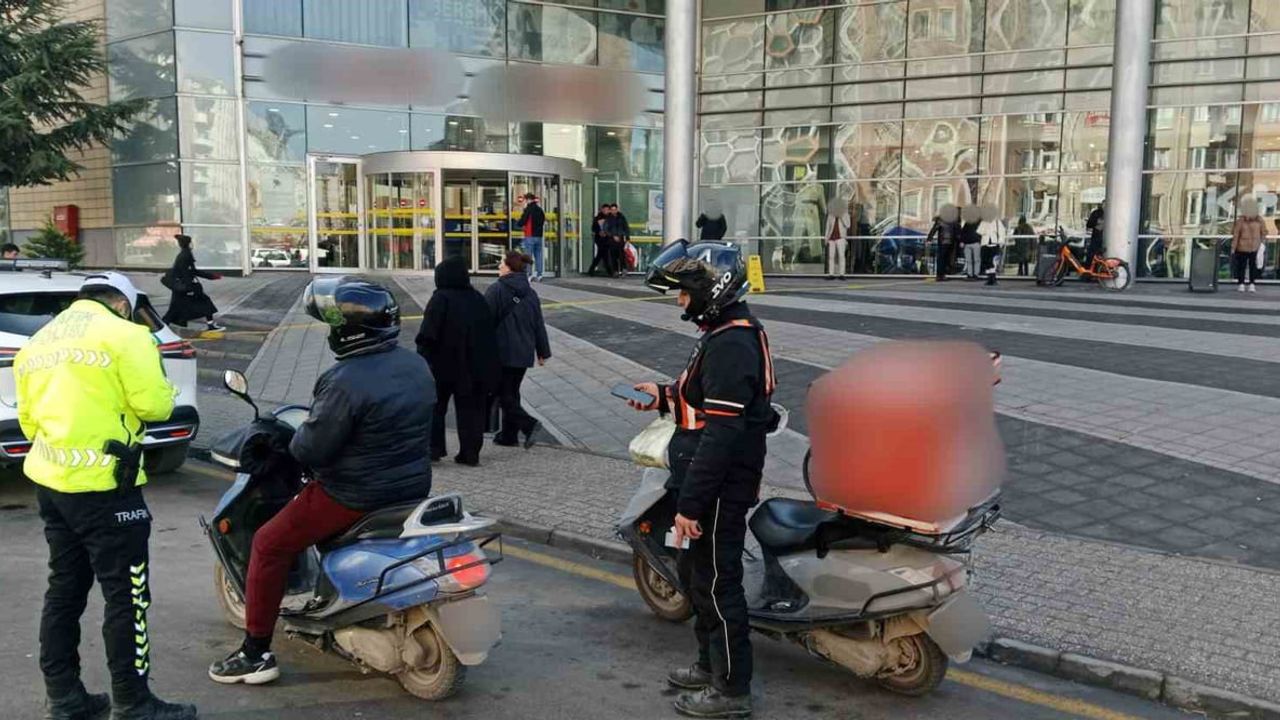 Eskişehir'de 205 motosiklet ve motorlu bisiklet sürücüsü denetlendi, 50 kişiye ceza