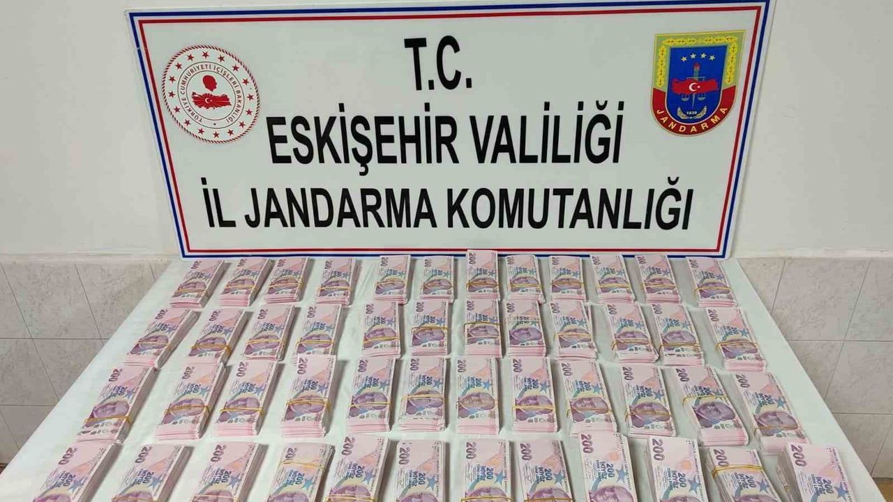 Eskişehir'de 22 büyükbaş satışında 1 milyon 940 bin TL sahte para kullanıldı, şüpheliler Sincan'da yakalandı