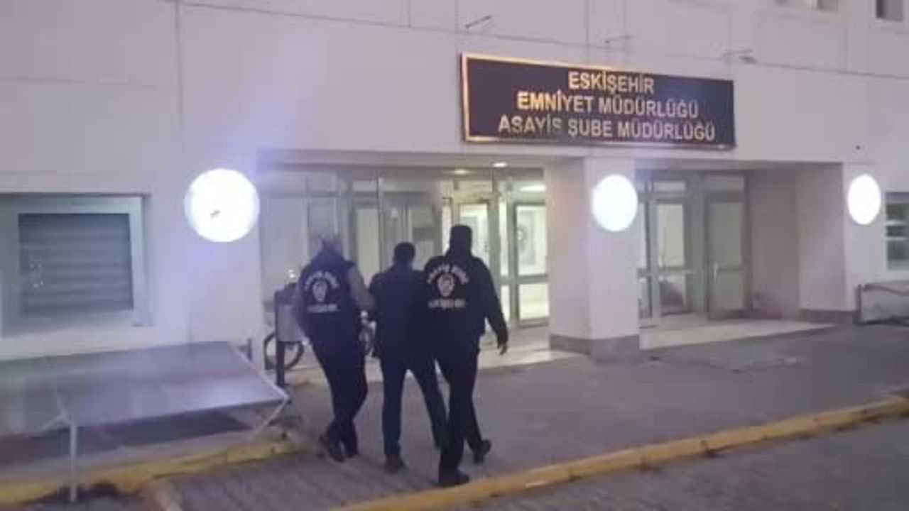 Eskişehir'de 52 yıl hapisle aranan 3 şahıs yakalandı