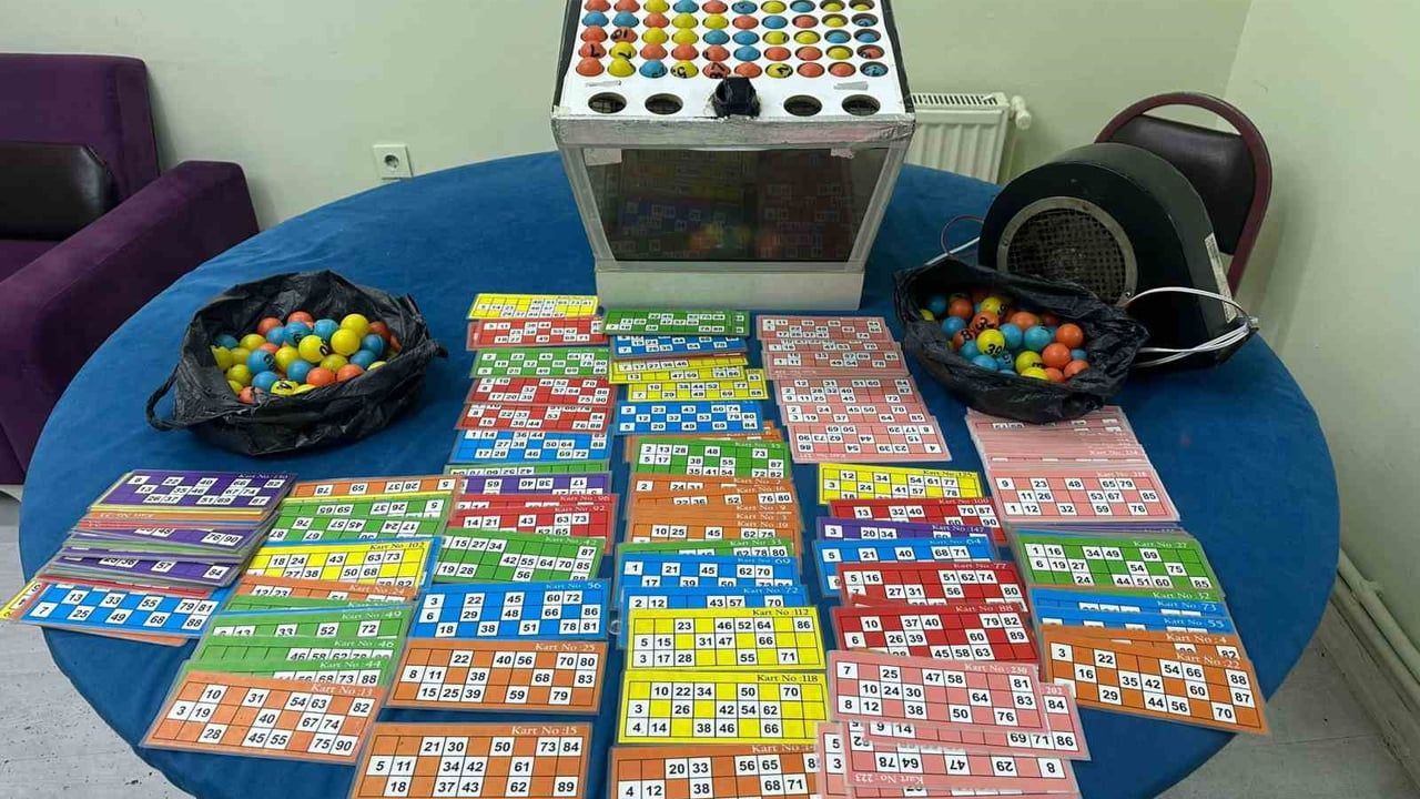 Eskişehir'de polis spiralle kapıyı kesip yasa dışı kumarhaneye bastı