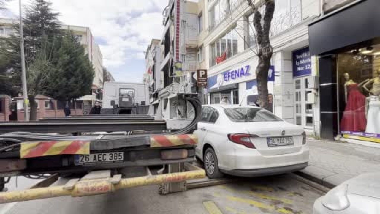 Eskişehir'de tur otobüsü ve engelli parkı ihlallerine müdahale