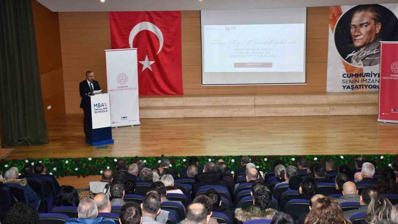Eskişehir’de 'Türkiye Yüzyılı Maarif Modeli' programı gerçekleştirildi