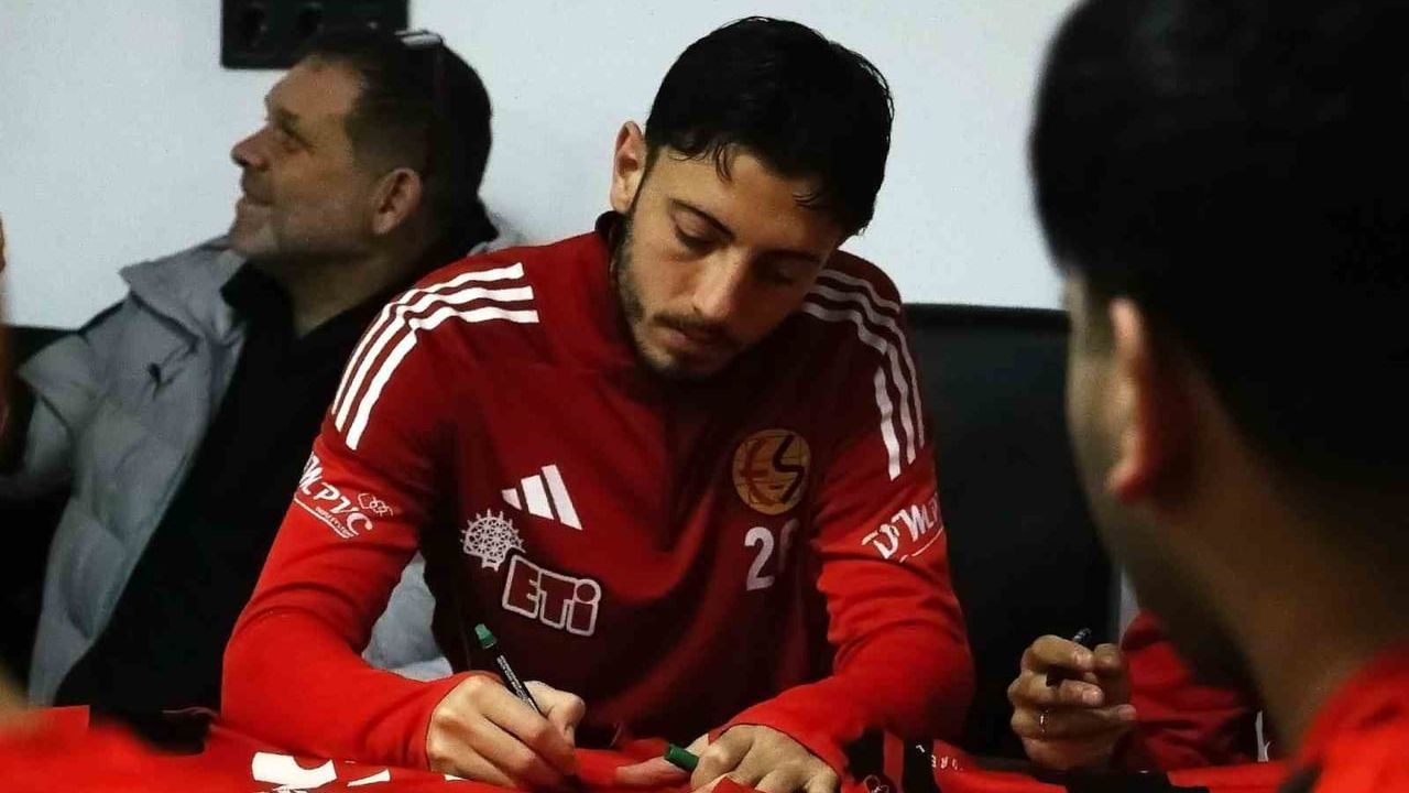 Eskişehirspor, Eskişehir Çocuk Evleri Sitesi’ndeki çocuklarla buluştu