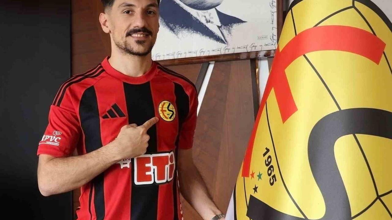 Eskişehirspor sol bek transferini tamamladı: Recep Pekgöz