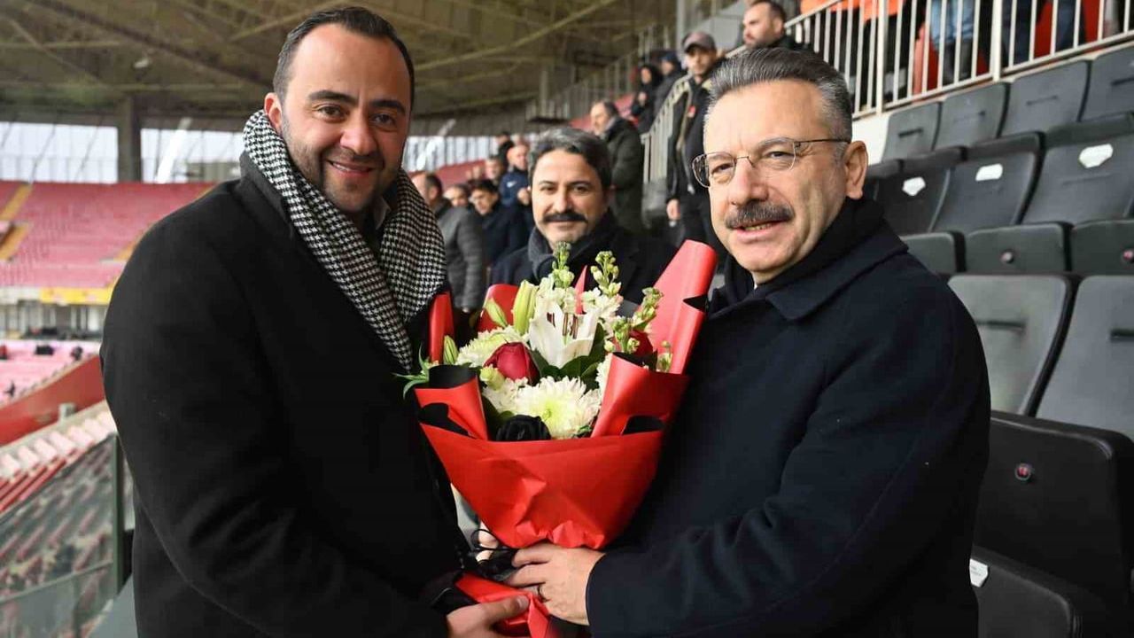 Eskişehirspor yönetiminden Vali Hüseyin Aksoy’a veda