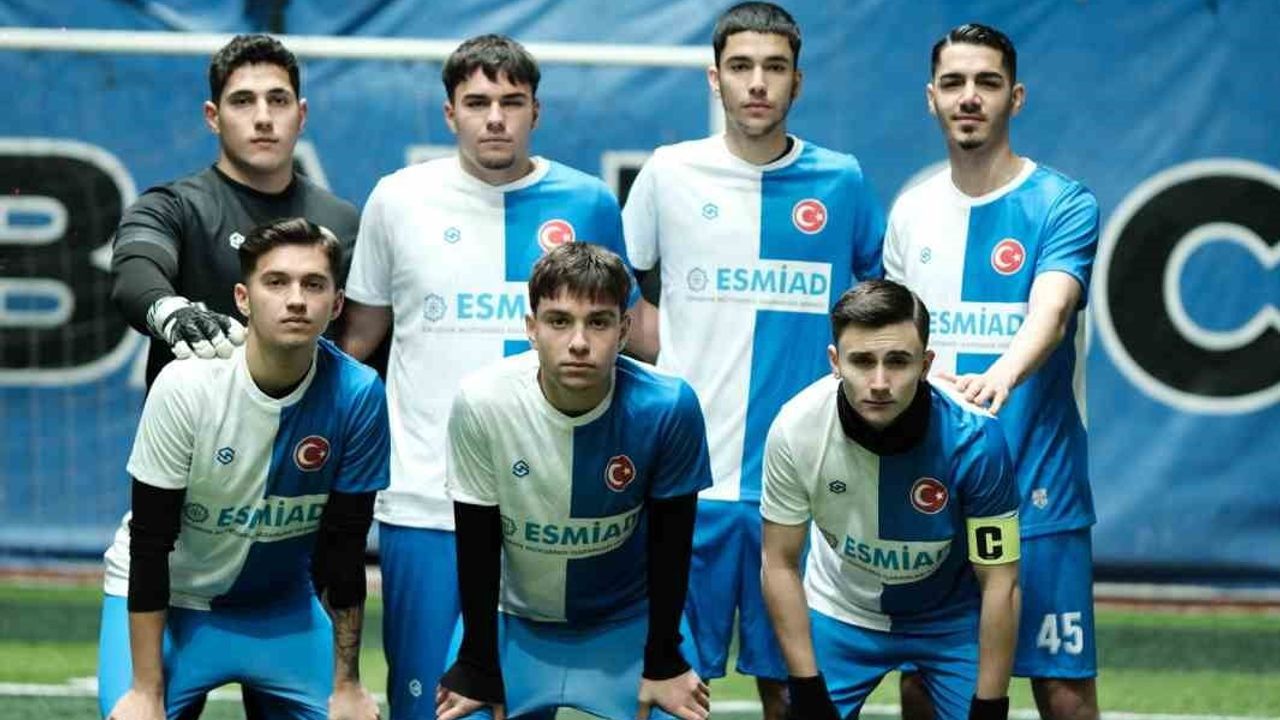 ESMİAD Eskişehir’de Halı Saha Turnuvasına Destek Verdi