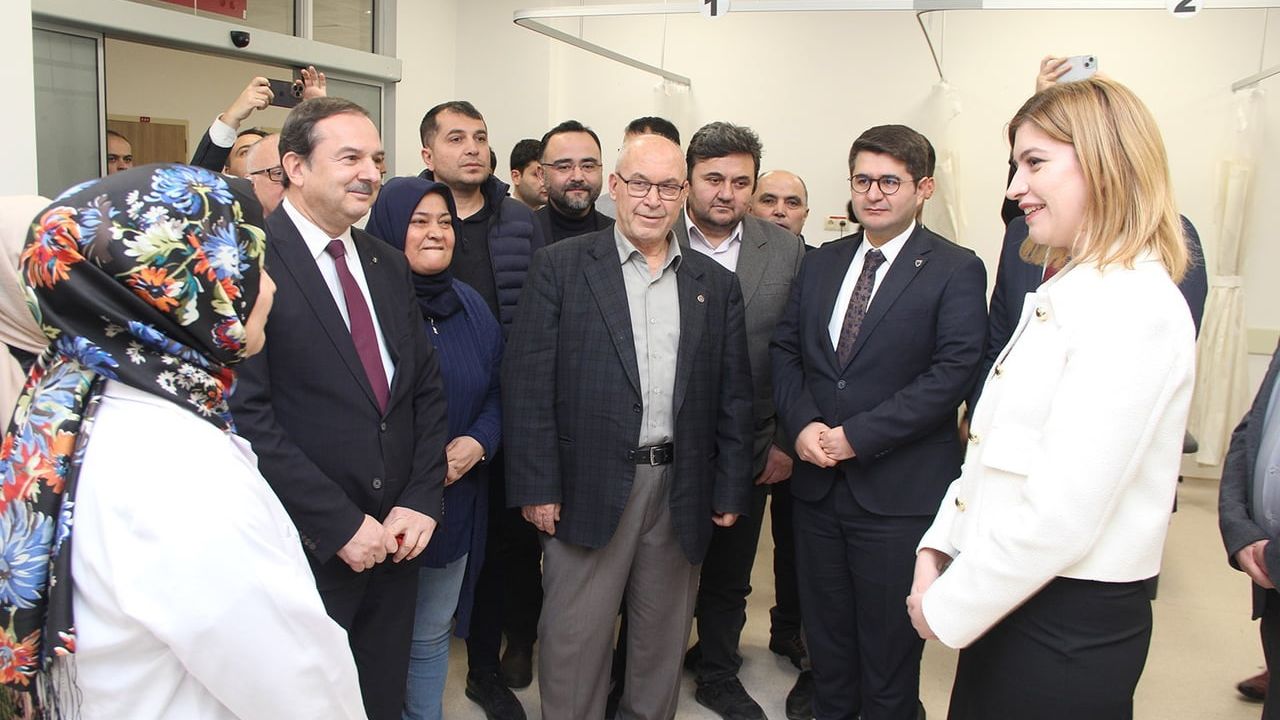 Esnaf desteğiyle kurulan Kula Fizik Tedavi Servisi 14 bin seansa ulaştı