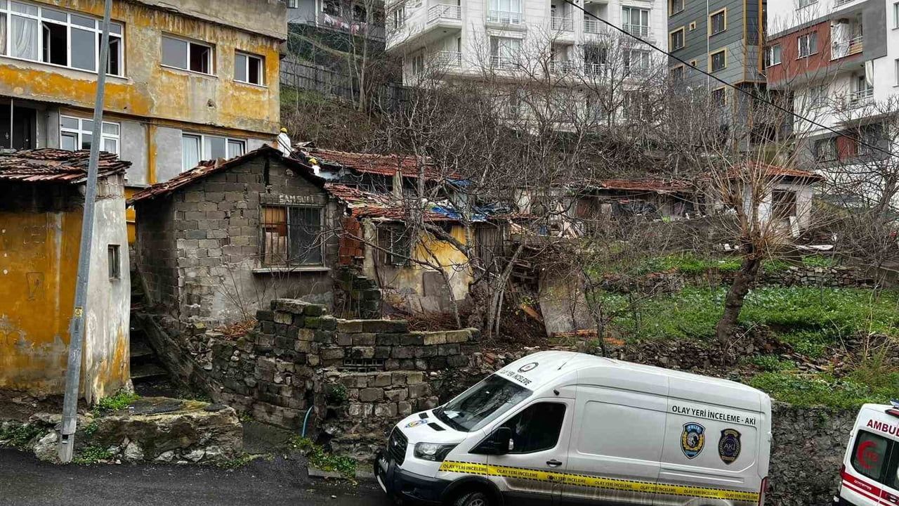 Eyüpsultan'da gecekondu yangını: 65 yaşında kişi hayatını kaybetti