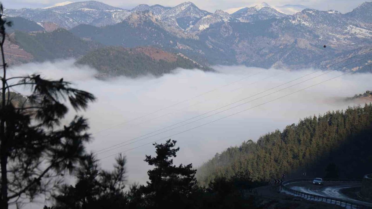 Feke'de sabah sisinin yarattığı masalsı görüntü