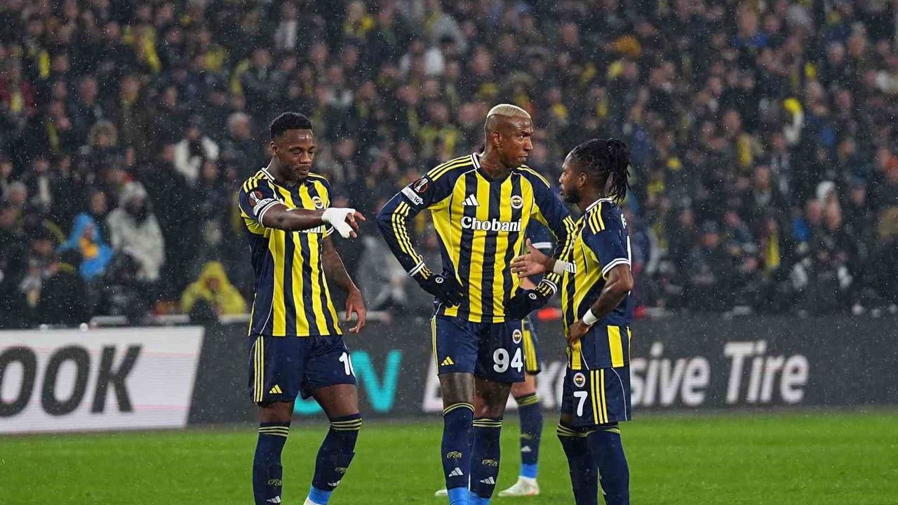 Fenerbahçe, Aston Villa’ya 1-0 yenilerek Avrupa Ligi'nde 2. mağlubiyetini aldı