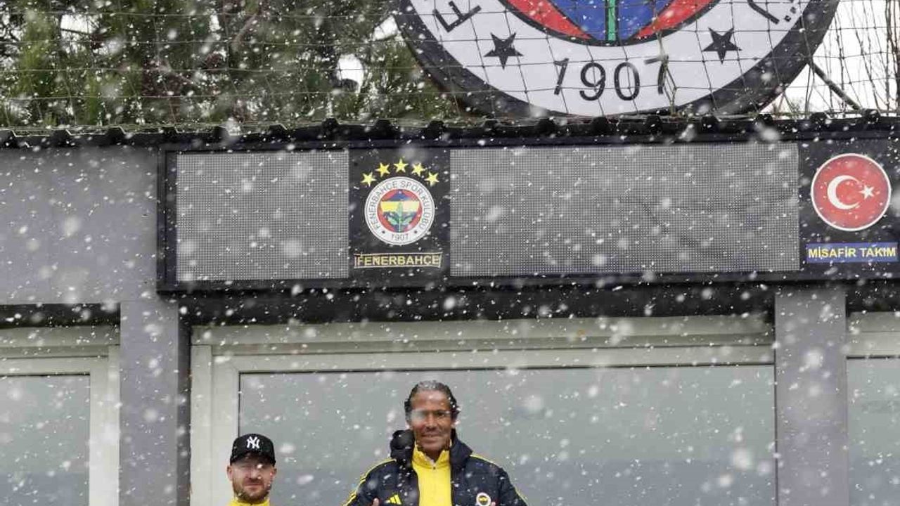 Fenerbahçe, Beyoğlu Yeni Çarşı maçı hazırlıklarını sürdürdü