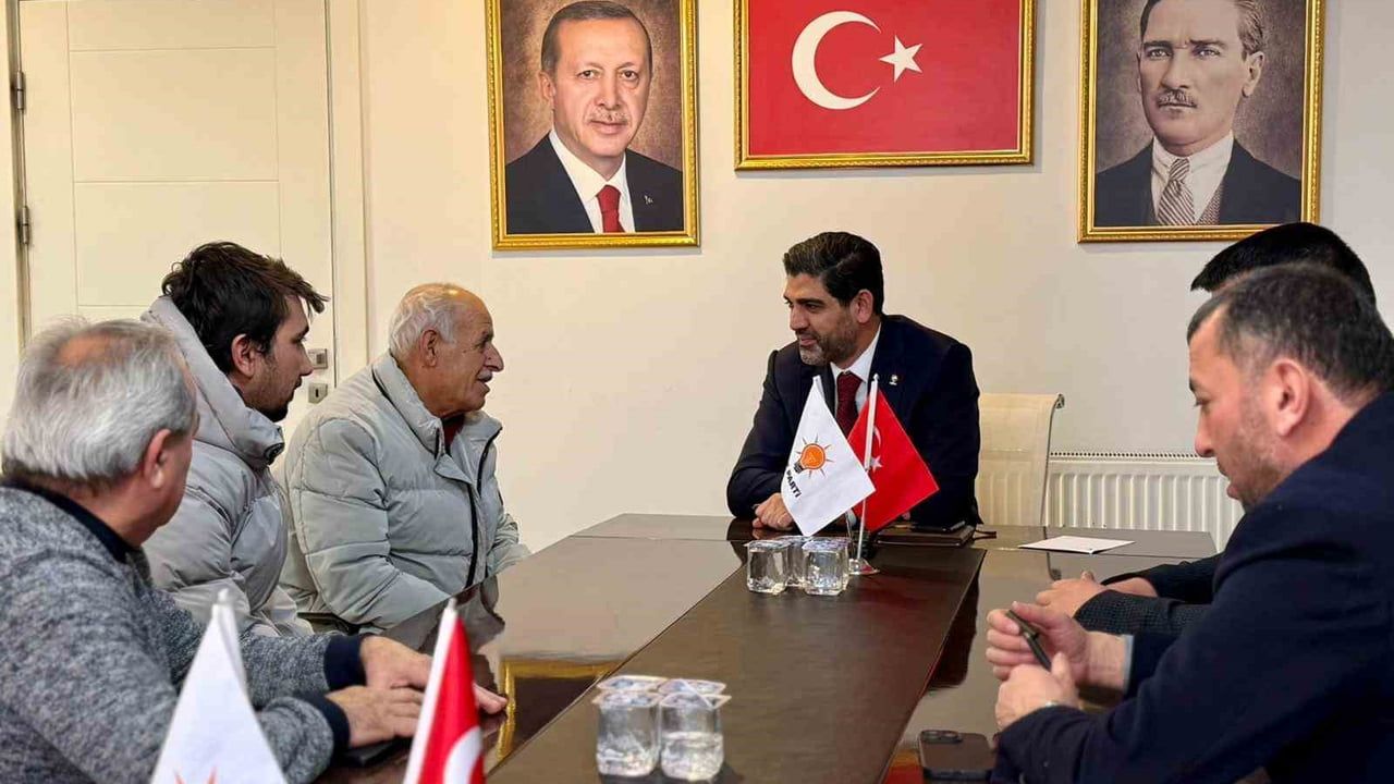 Ferhat Salt halk buluşmasında gaziler, muhtarlar ve vatandaşlarla görüştü