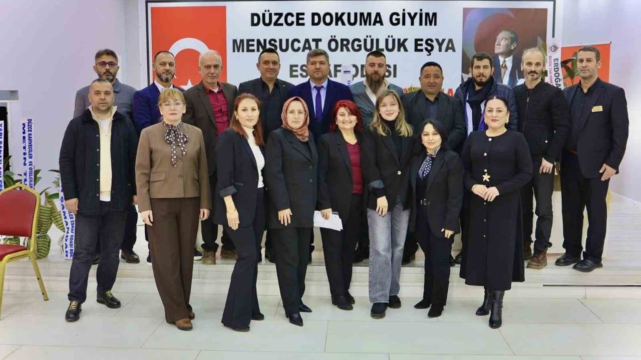Feyzullah Ak, Düzce Dokuma Giyim Odası Başkanı Seçildi