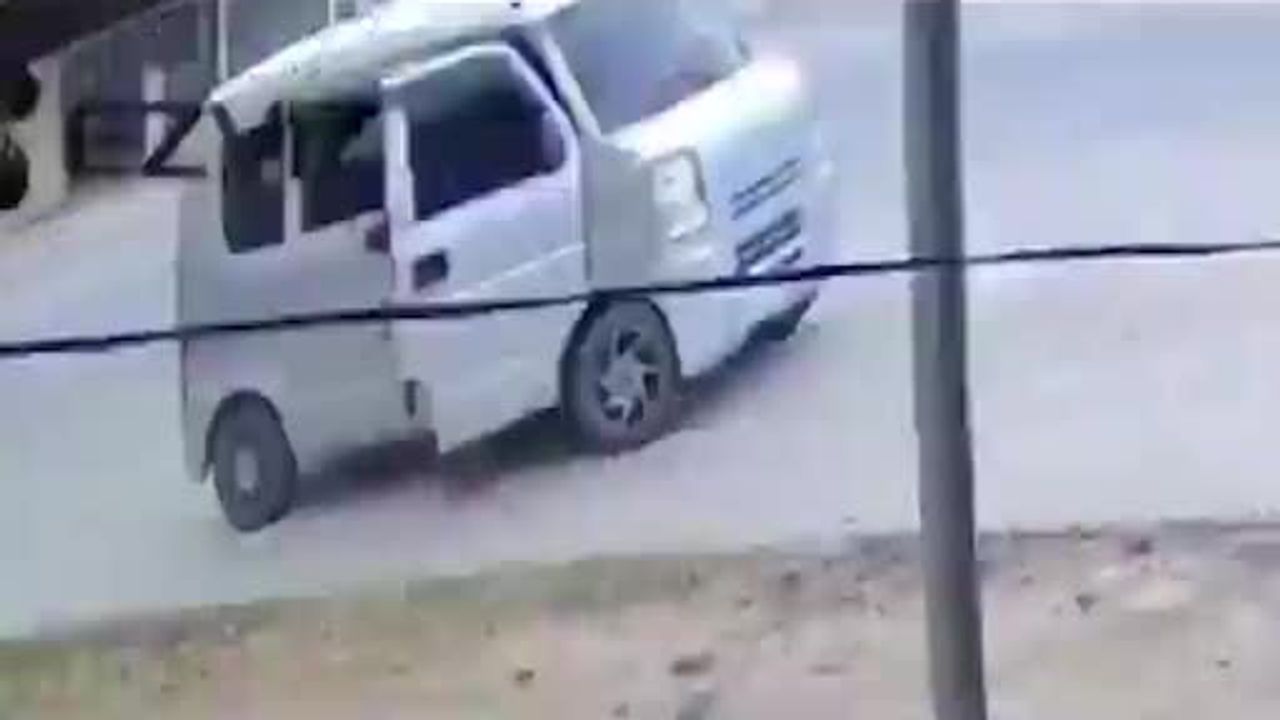 Filipinler'de Shariff Aguak Belediye Başkanı'nın makam aracına roketatarlı saldırı