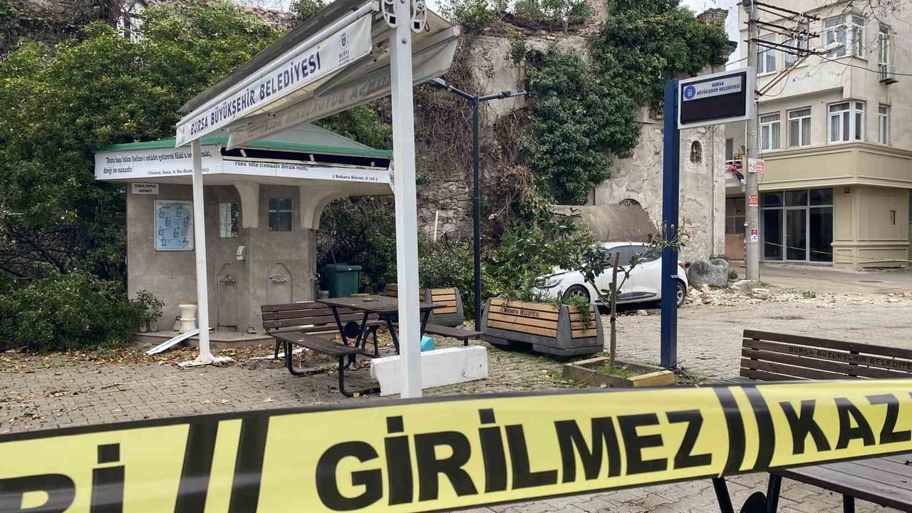 Fırtına Aydınpınar Kilisesi'ni kısmen çökertti — Mudanya, Bursa