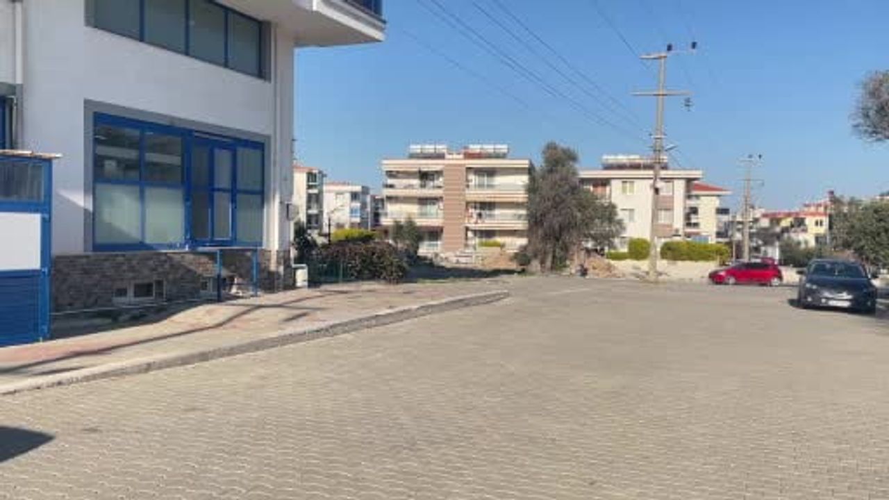 Foça’da altyapı çalışması durmuş; Mustafa Kemal Atatürk Mahallesi ikiye bölündü