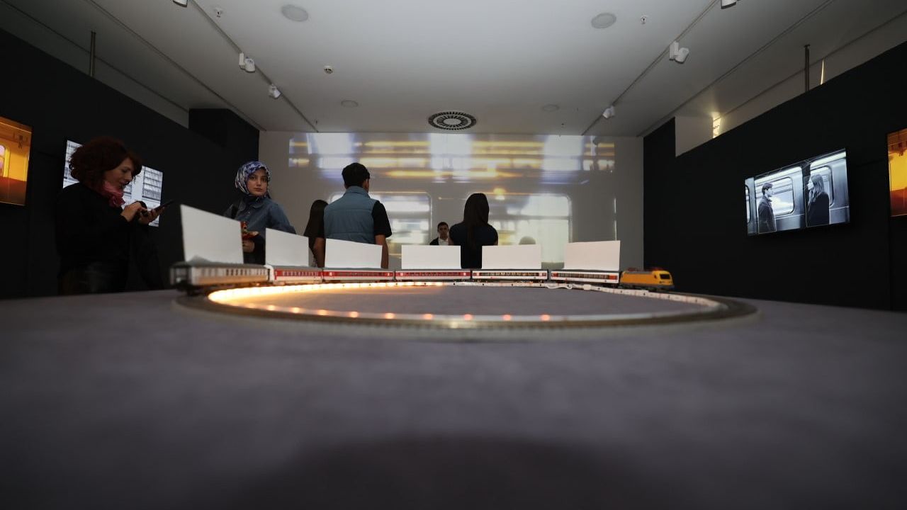 Galeri Cennet'te 'Fijital Kapılar' sergisi: Dijitalleşme ve sanatın kavşağı