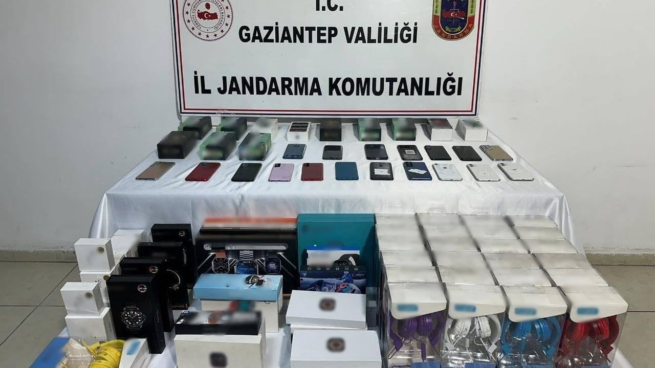 Gaziantep'te 1,8 milyon TL değerinde kaçak elektronik ele geçirildi