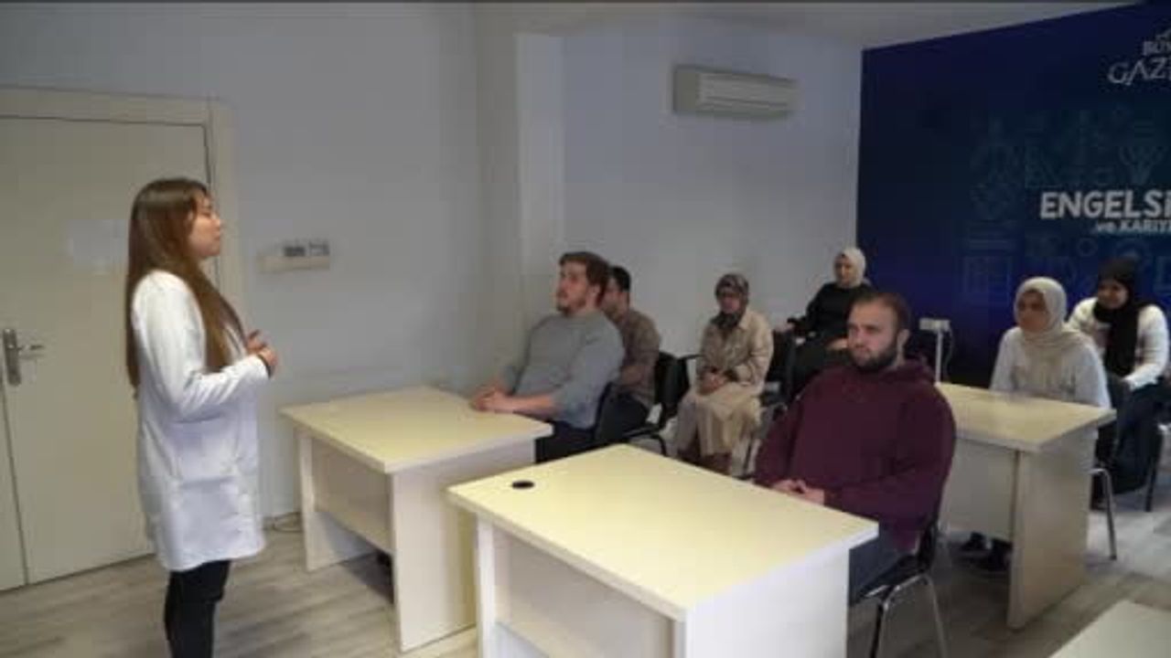 Gaziantep’te görme engellilere E-KPSS hazırlığında sesli eğitim desteği