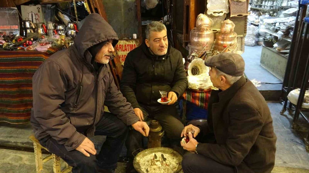 Gaziantep'te kar sonrası tarihi çarşılar sessizliğe büründü