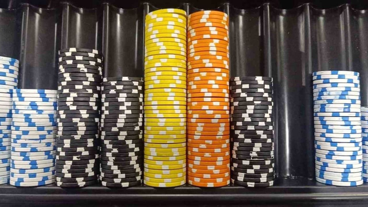 Gaziantep'te ruhsatsız adreste kumar operasyonu: 4 gözaltı