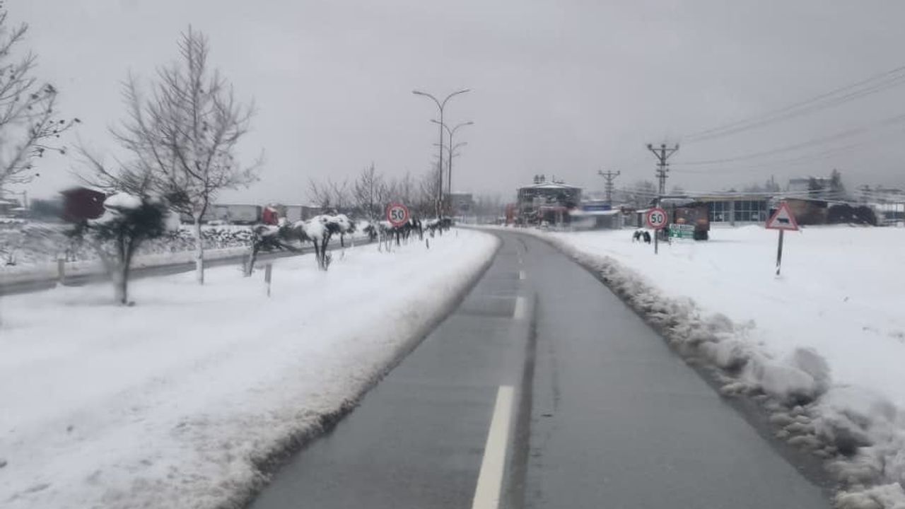 Gaziantep'te tüm ilçelerde eş zamanlı karla mücadele