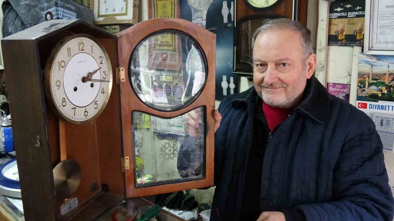 Gaziantep’te yarım asırdır saat tamirciliği yapan usta: Nurettin Büyükkörükçü