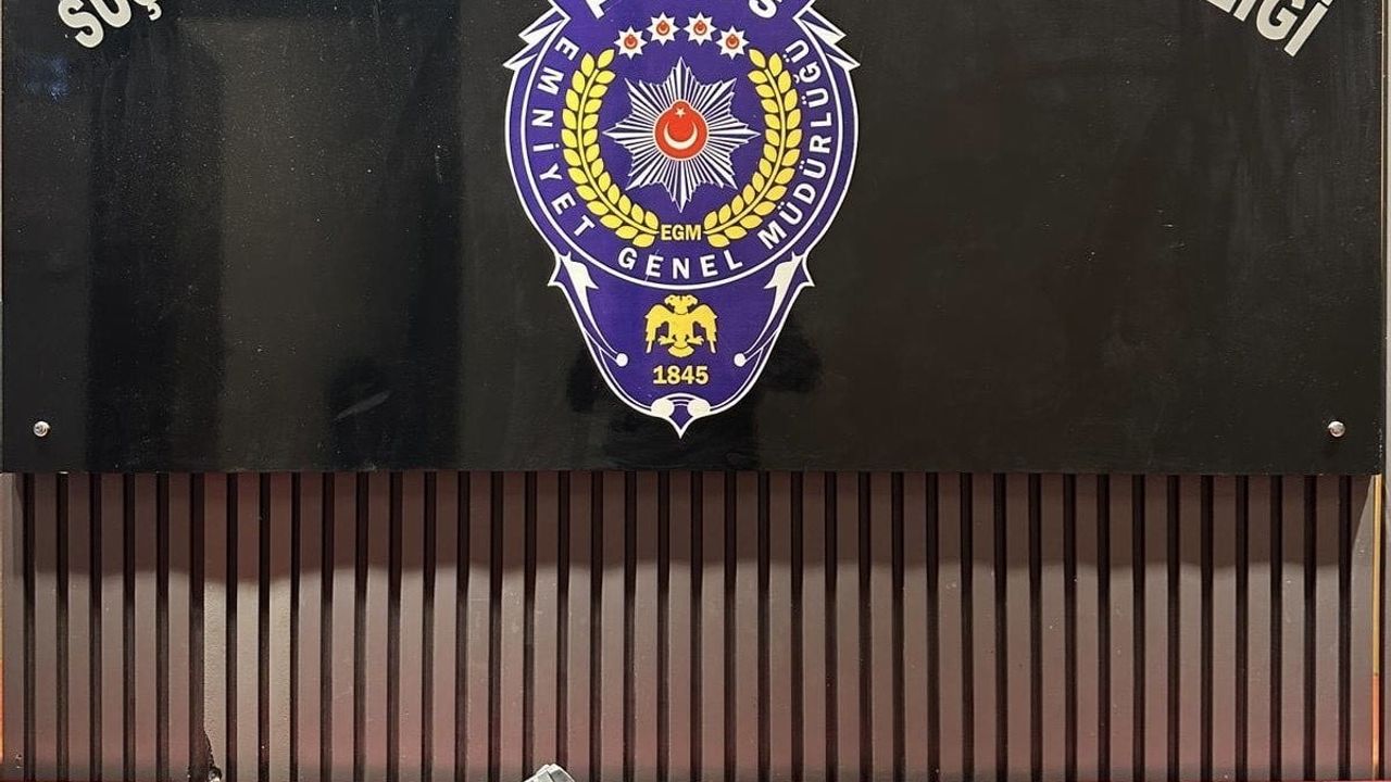 Gaziantep’te yasa dışı silah operasyonu: 5 gözaltı, çok sayıda silah ve uyuşturucu ele geçirildi