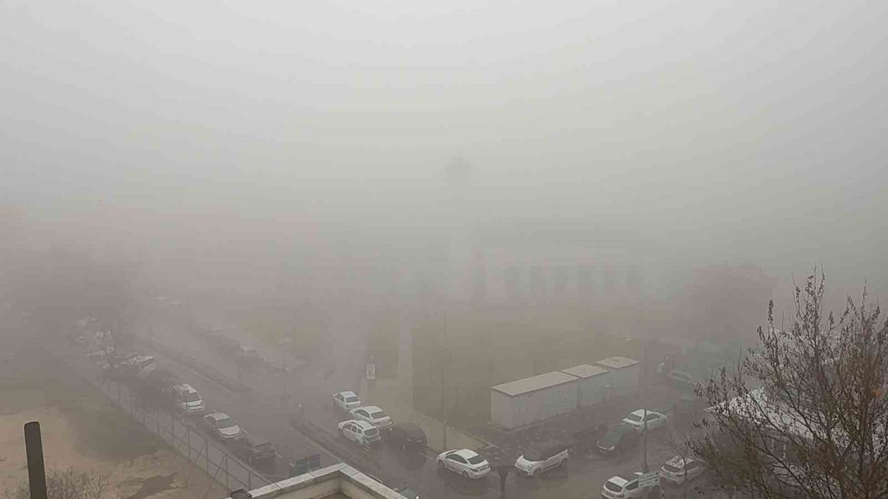 Gaziantep'te yoğun sis görüşü 50 metreye düşürdü