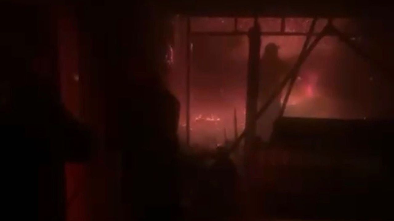 Gazipaşa'da mahalle konağında yangın