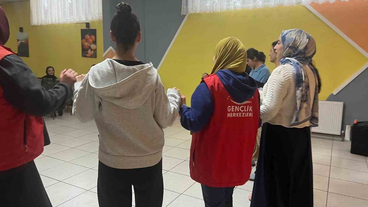 Gençlik Merkezi faaliyetleri Necla Pekolcay Yurdu'nda tanıtıldı