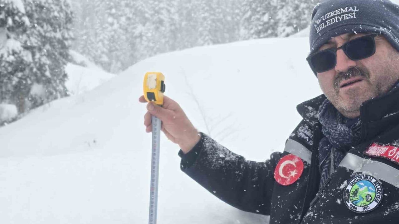 Giresun yaylalarında kar kalınlığı 1,5 metreye ulaştı