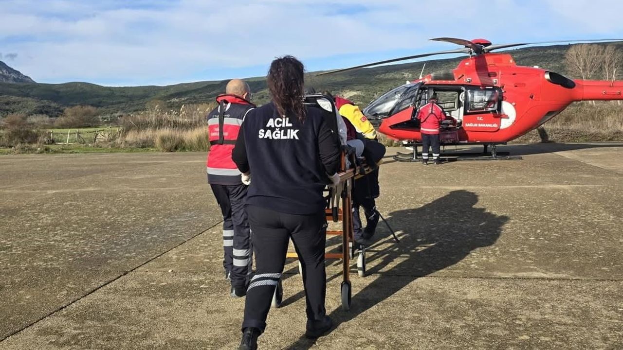 Gökçeada'da KOAH ve Pnömoni Hastası Helikopterle Çanakkale'ye Sevk Edildi
