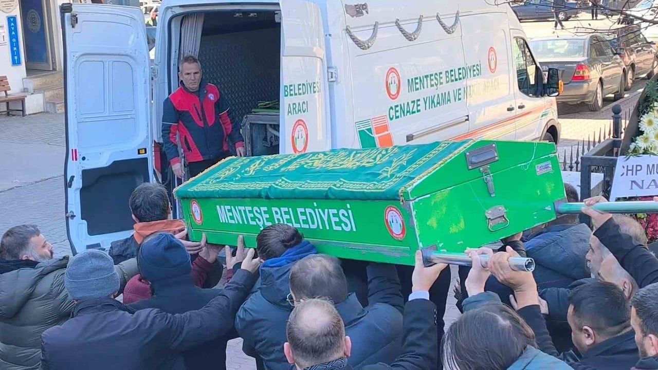 Gökova Körfezi'ndeki tekne kazasında ölen İksan Öztürk defnedildi