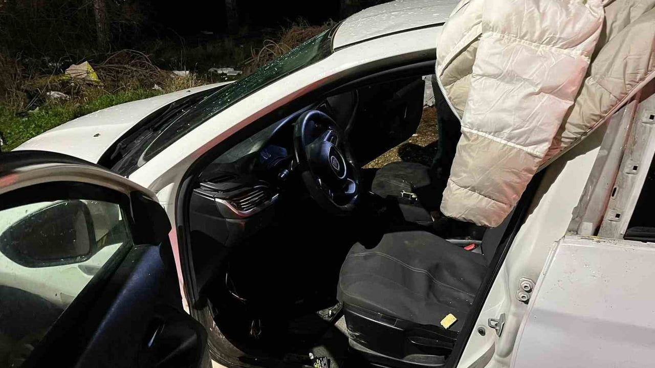 Gönen’de park halindeki otomobilde patlama: 2 yaralı