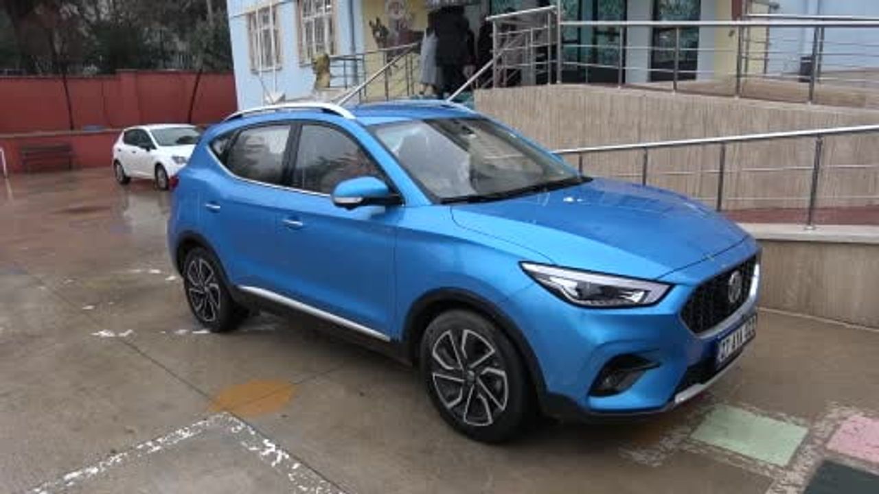 Görme engelli eşine 22 yıldır adanmış bir yaşam