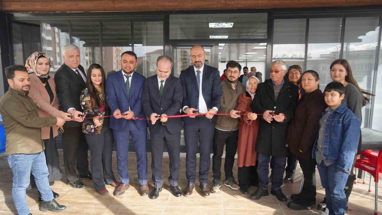 Gül Sinem Dönertaş Anısına Niğde'de Hastane Kütüphanesi Açıldı