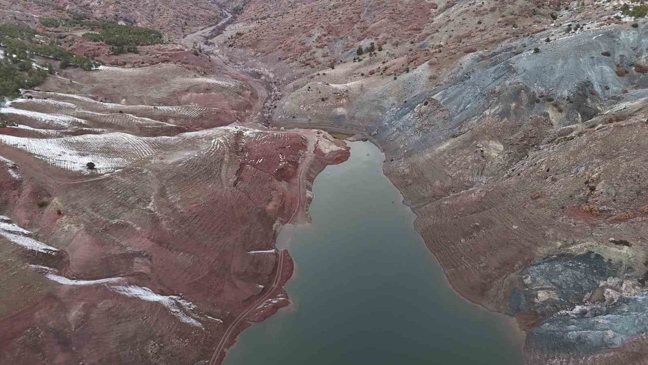 Gündüzler Barajı'nda su seviyesi kritik düzeye geriledi