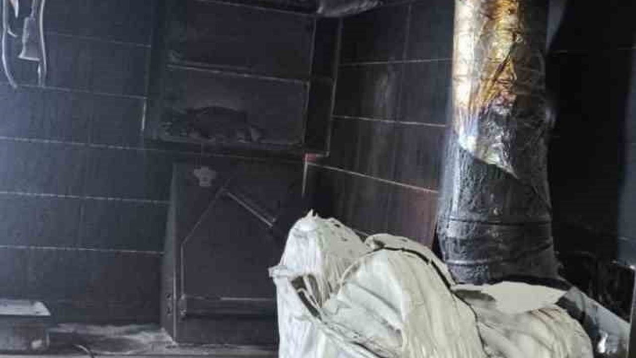 Güroymak’ta restoranda çıkan yangın iş yerini kullanılamaz hale getirdi