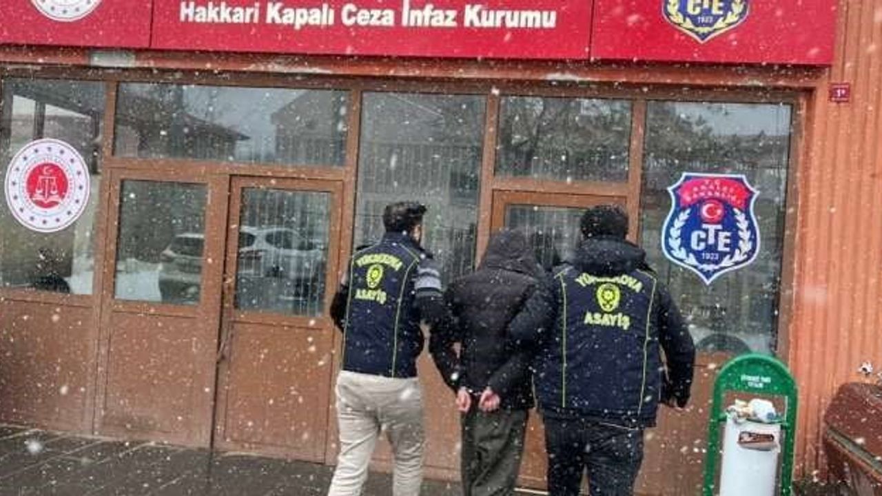 Hakkari'de uyuşturucu ve hırsızlık suçlarından 2 kişi tutuklandı