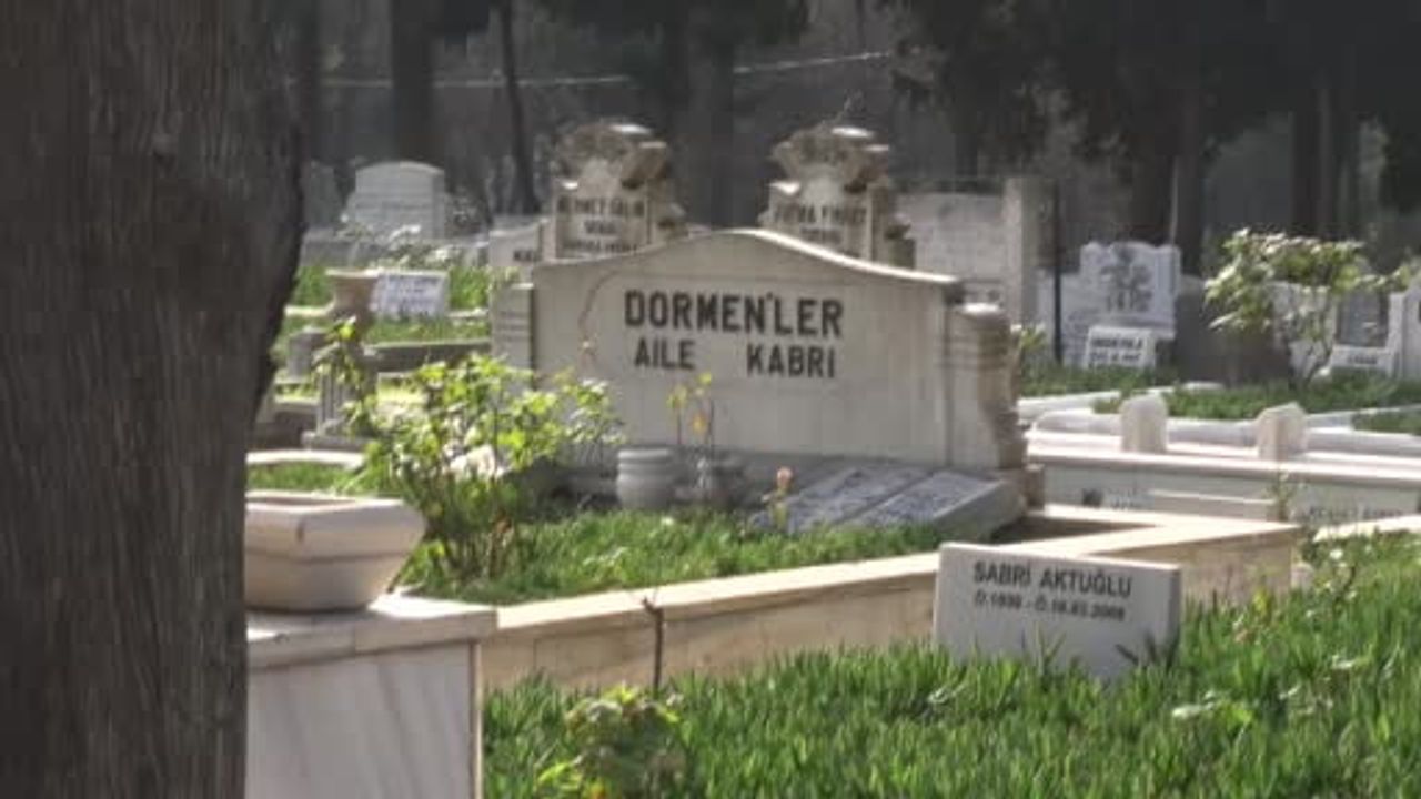 Haldun Dormen Edirnekapı Mezarlığı'nda defnedildi