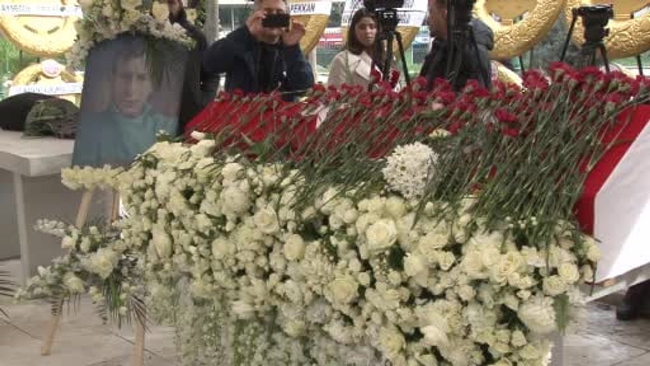 Haldun Dormen için Harbiye'de veda töreni