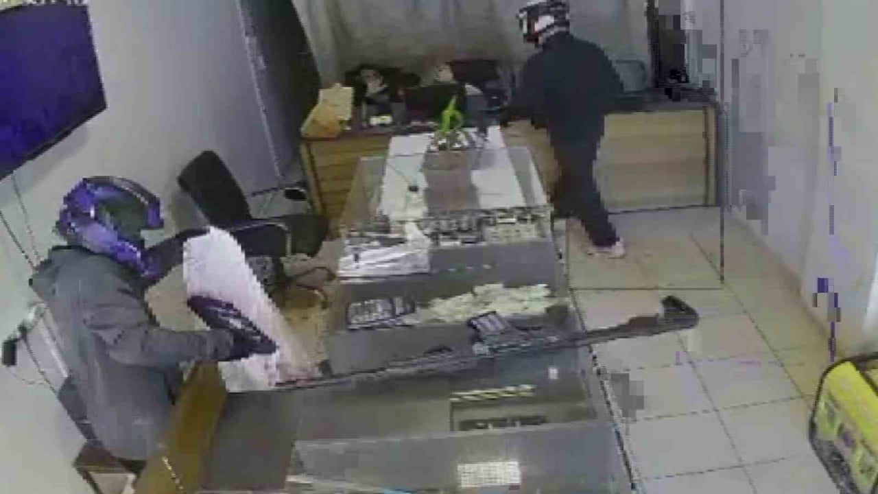 Hatay'da 3 dakikada 22 milyon TL'lik film sahnesi gibi soygun