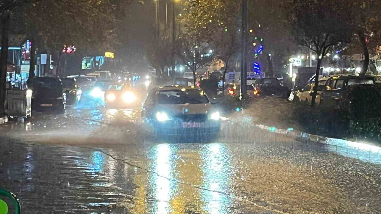 Hatay'da 3 gündür süren yağmur ve yükseklerde sis etkisi