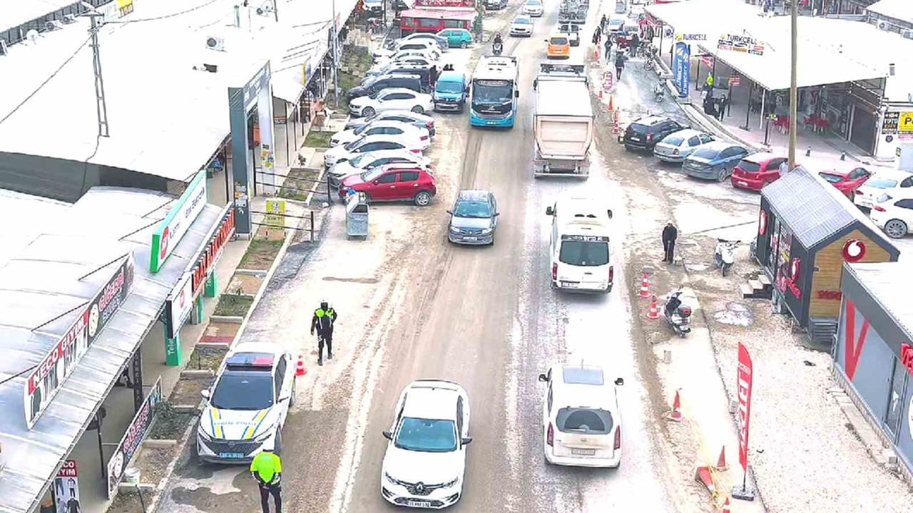 Hatay'da İstiklal Caddesi'nde hatalı park denetimi