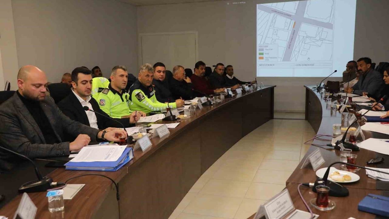 Hatay'da UKOME Kararı: 3 Köprü Trafiğe Kapatıldı, 5 İlçeye EDS Kuruluyor